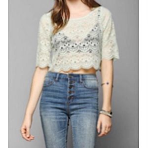 Size XS UO mint green lace crop top